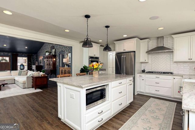 2631 Brown Circle SE, Smyrna, GA 30080