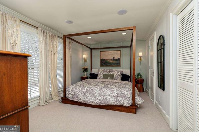 2631 Brown Circle SE, Smyrna, GA 30080