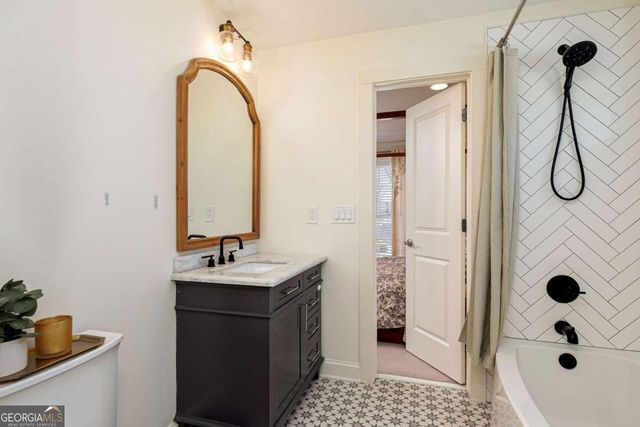 2631 Brown Circle SE, Smyrna, GA 30080