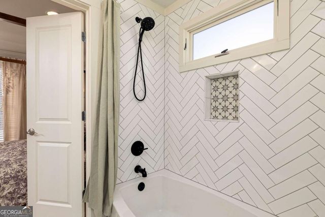 2631 Brown Circle SE, Smyrna, GA 30080