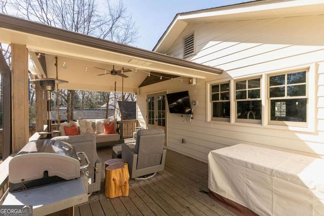 2631 Brown Circle SE, Smyrna, GA 30080