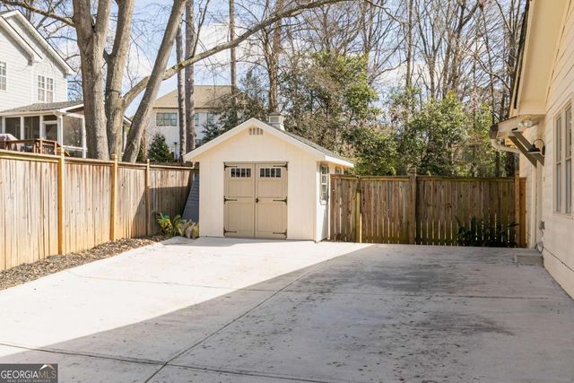 2631 Brown Circle SE, Smyrna, GA 30080