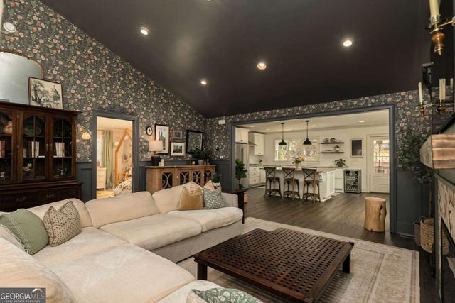 2631 Brown Circle SE, Smyrna, GA 30080