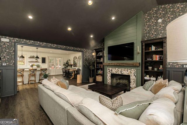 2631 Brown Circle SE, Smyrna, GA 30080