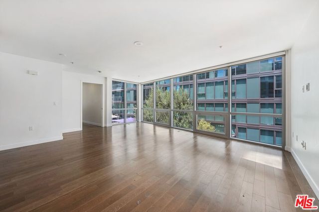 901 S Flower Street 601, Los Angeles, CA 90015