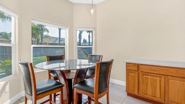9813 Fitzgerald, Bakersfield, CA 93311