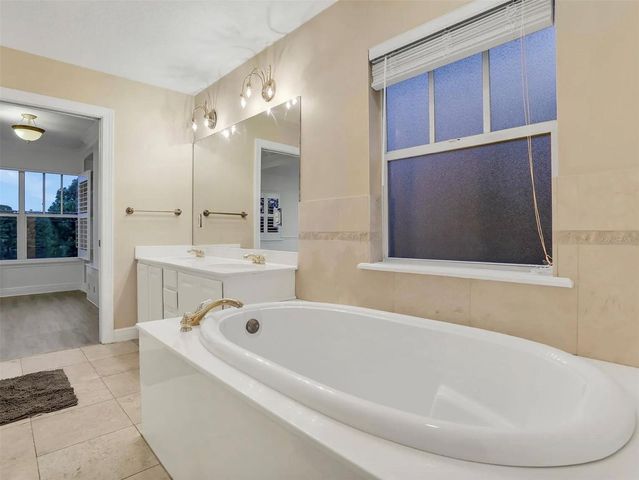 148 S THORNTON AVENUE, Orlando, FL 32801