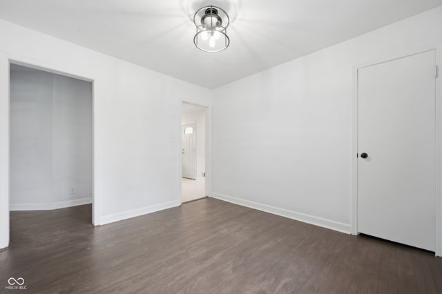 1609 Kessler Boulevard East, Indianapolis, IN 46220