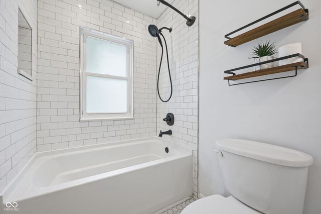 1609 Kessler Boulevard East, Indianapolis, IN 46220