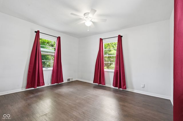 1609 Kessler Boulevard East, Indianapolis, IN 46220