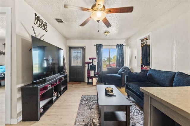 2700 Avenue D, Ingleside, TX 78362