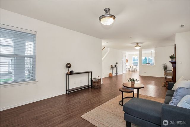 1179 Swan Loop, Dupont, WA 98327