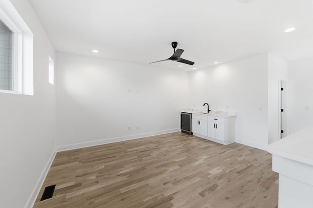1815B 14th Ave, N, Nashville, TN 37208