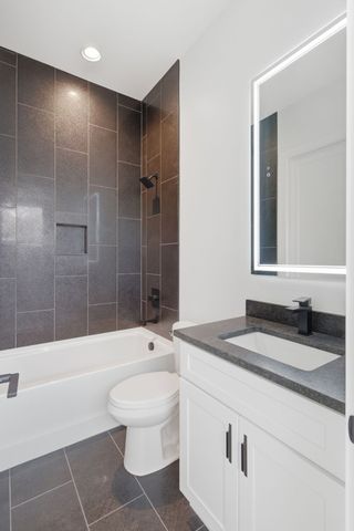 1815B 14th Ave, N, Nashville, TN 37208