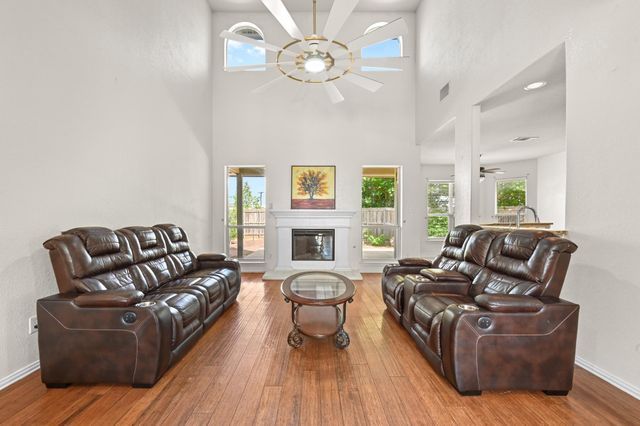 1689 Amberwood LOOP, Kyle, TX 78640
