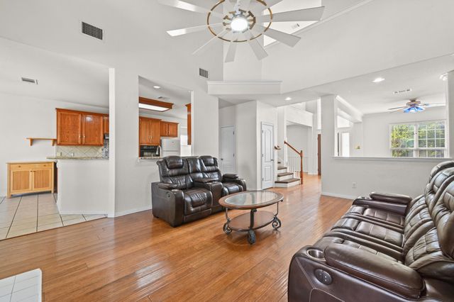 1689 Amberwood LOOP, Kyle, TX 78640