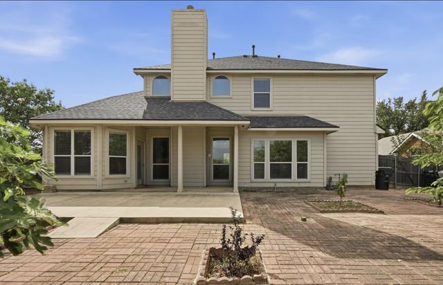 1689 Amberwood LOOP, Kyle, TX 78640