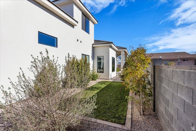404 N MARSALA WAY, St. George, UT 84770