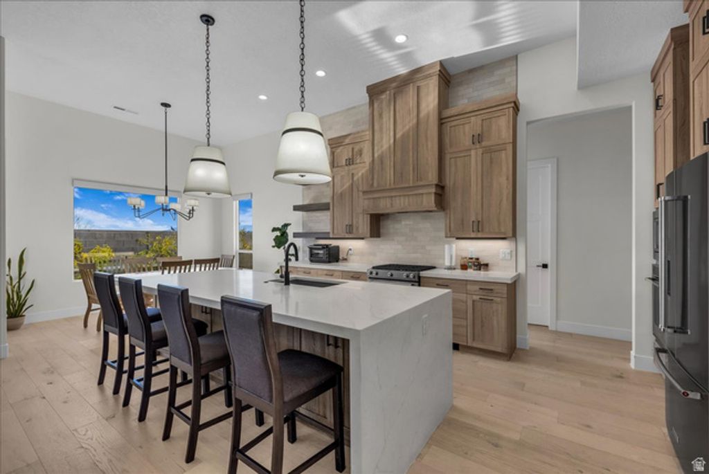 Image 6 of property listing at 404 N MARSALA WAY, St. George, UT 84770