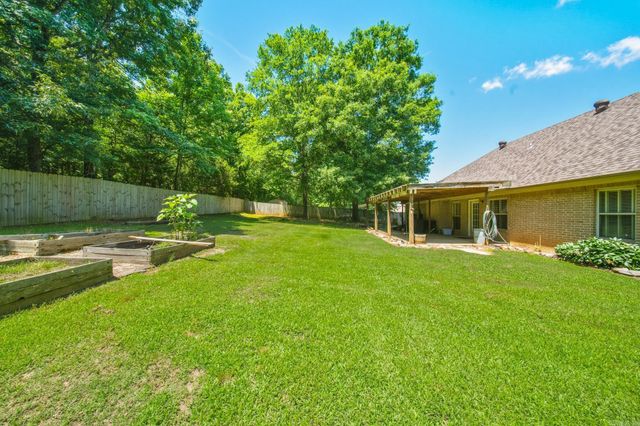 43 Magness Creek Dr, Cabot, AR 72023