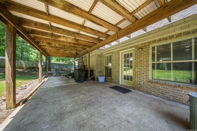 43 Magness Creek Dr, Cabot, AR 72023