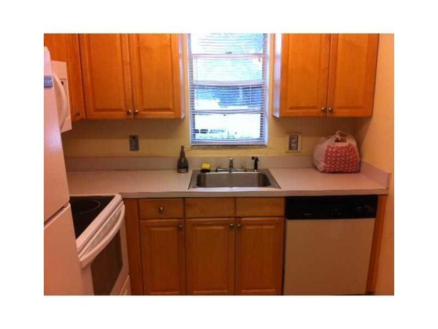 4165 SW 67th Avenue 107b, Davie, FL 33314