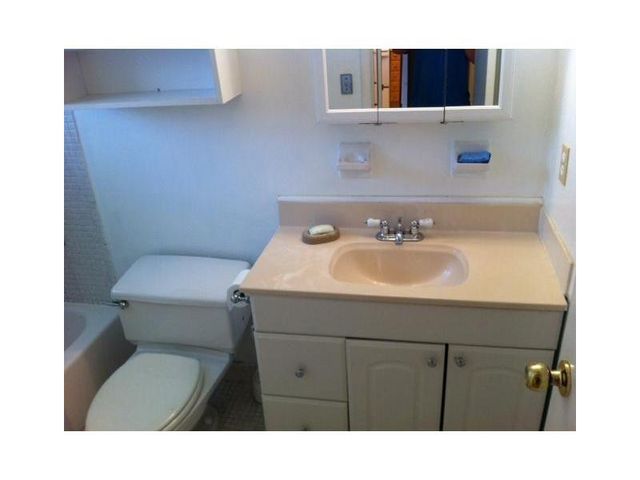 4165 SW 67th Avenue 107b, Davie, FL 33314