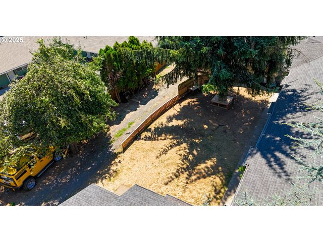 1112 E MAIN St, Hillsboro, OR 97123