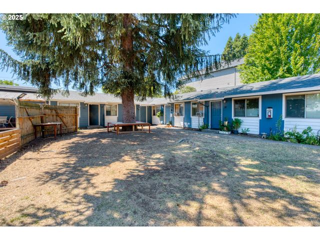 1112 E MAIN St, Hillsboro, OR 97123