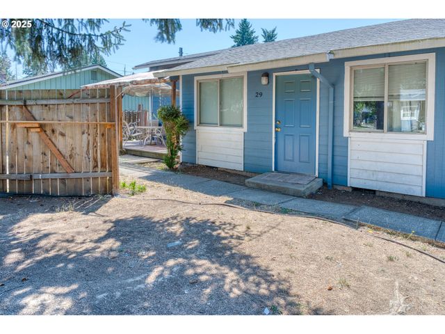 1112 E MAIN St, Hillsboro, OR 97123