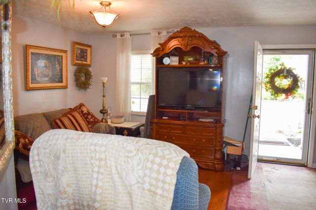 510 Colonial Road Unit 3rd, Rogersville, TN 37857