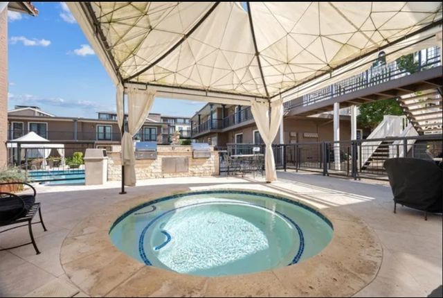 5904 Sandhurst Lane 147, Dallas, TX 75206