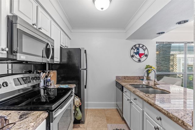 5904 Sandhurst Lane 147, Dallas, TX 75206