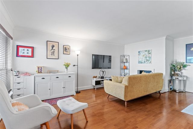 5904 Sandhurst Lane 147, Dallas, TX 75206