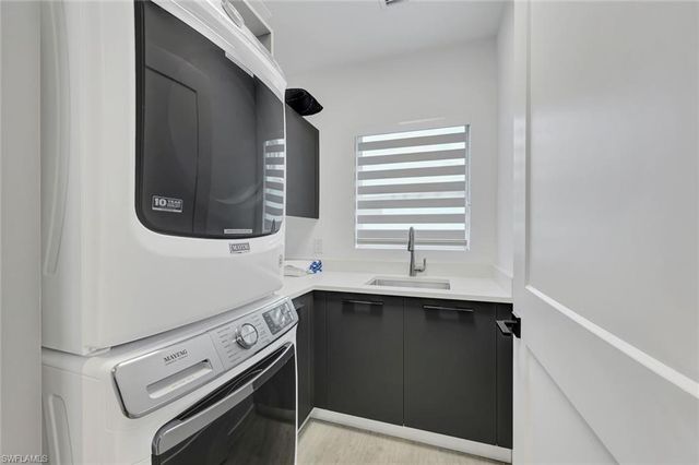 860 Partridge CT, Marco Island, FL 34145