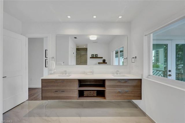 860 Partridge CT, Marco Island, FL 34145