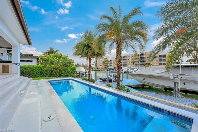 860 Partridge CT, Marco Island, FL 34145