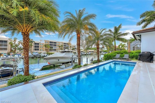 860 Partridge CT, Marco Island, FL 34145