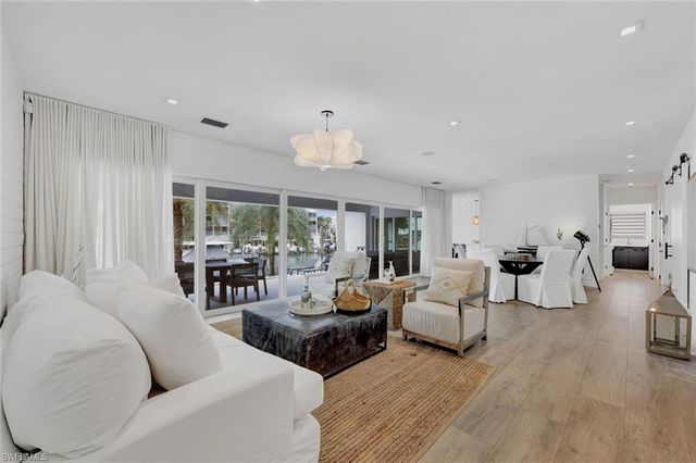 860 Partridge CT, Marco Island, FL 34145