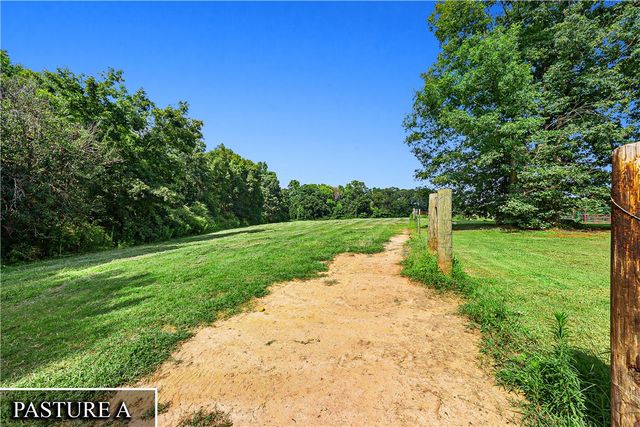 1320 Highway 182 Highway, Fair Play, SC 29643