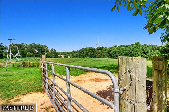 1320 Highway 182 Highway, Fair Play, SC 29643