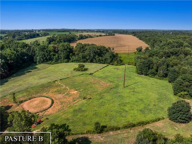 1320 Highway 182 Highway, Fair Play, SC 29643