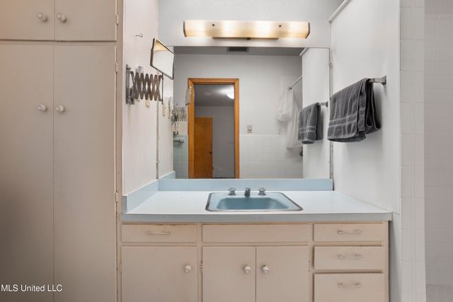 26 E 52nd Street, Gulfport, MS 39507