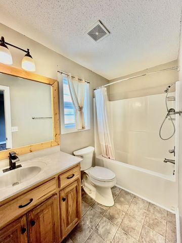 1149 Oak Grove Rd, Goodspring, TN 38460