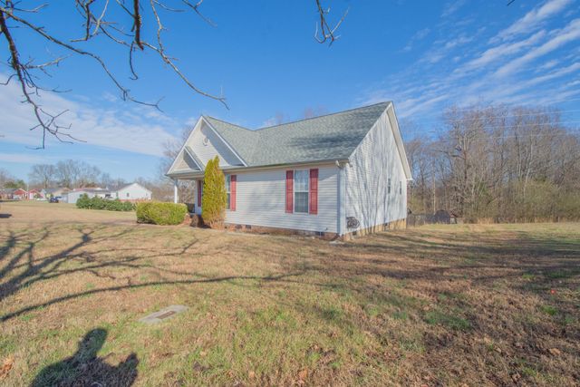 1149 Oak Grove Rd, Goodspring, TN 38460