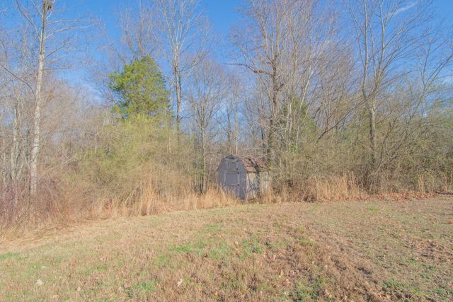 1149 Oak Grove Rd, Goodspring, TN 38460