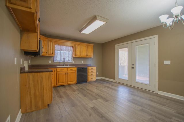 1149 Oak Grove Rd, Goodspring, TN 38460