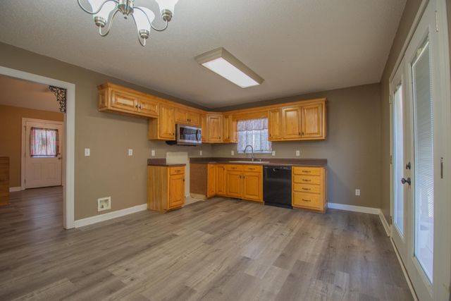 1149 Oak Grove Rd, Goodspring, TN 38460