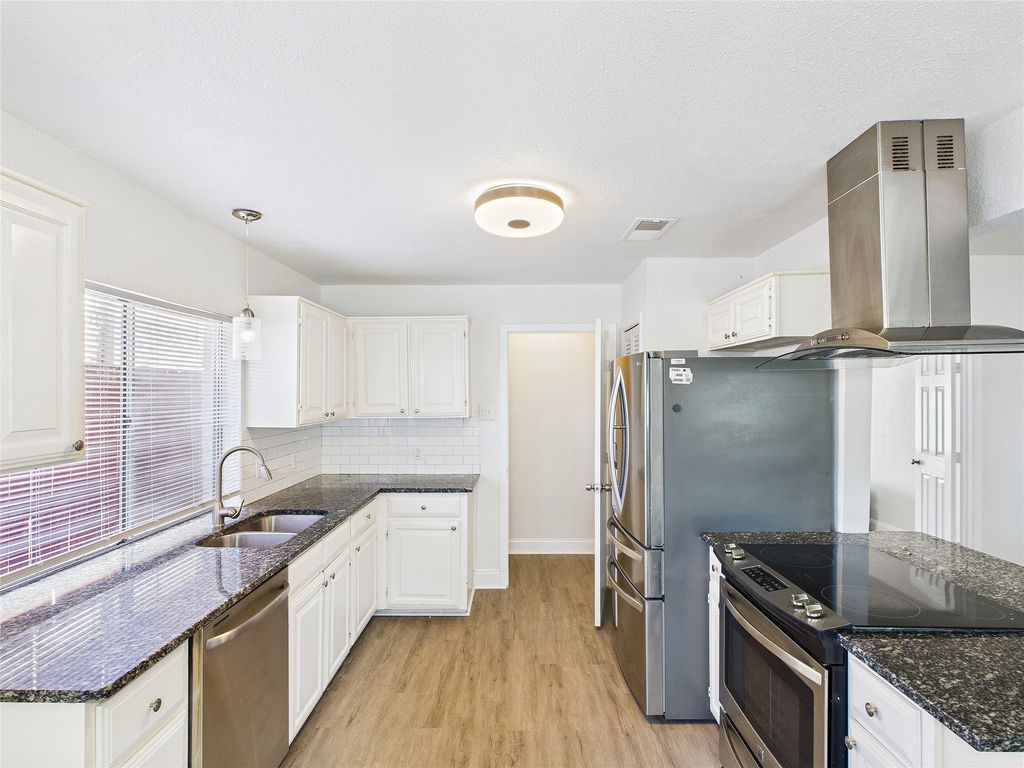 5401 Denise Drive, Haltom City, TX 76148