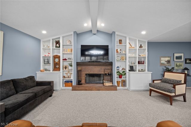 33112 Cedar Branch Circle, North Ridgeville, OH 44039